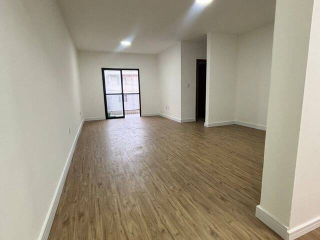 #557 - Apartamento para Venda em Praia Grande - SP