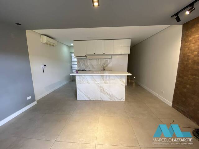 #565 - Casa para Venda em Praia Grande - SP