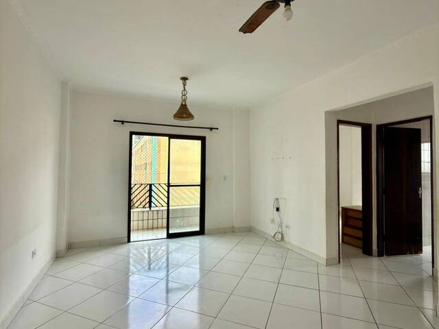 #577 - Apartamento para Venda em Praia Grande - SP