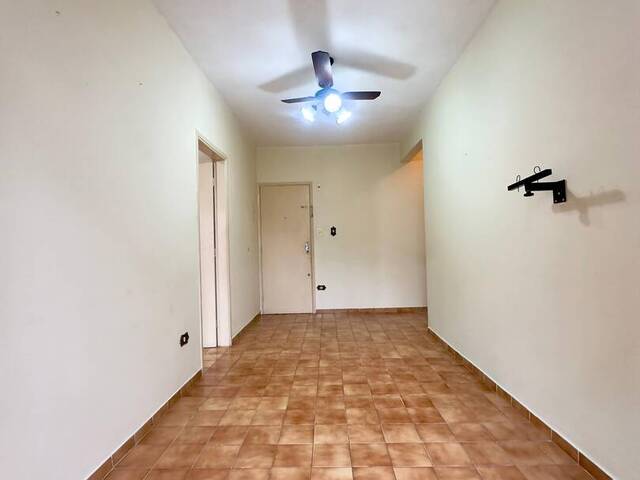 #579 - Apartamento para Venda em Praia Grande - SP